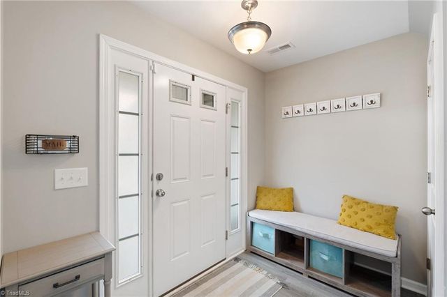 4995 Longburn Lane, Kernersville, NC 27284