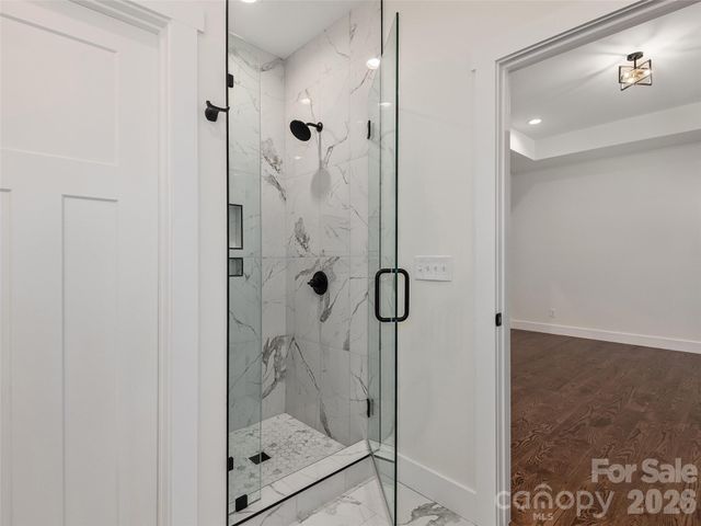 399 Crystal Heights Drive, Hendersonville, NC 28739