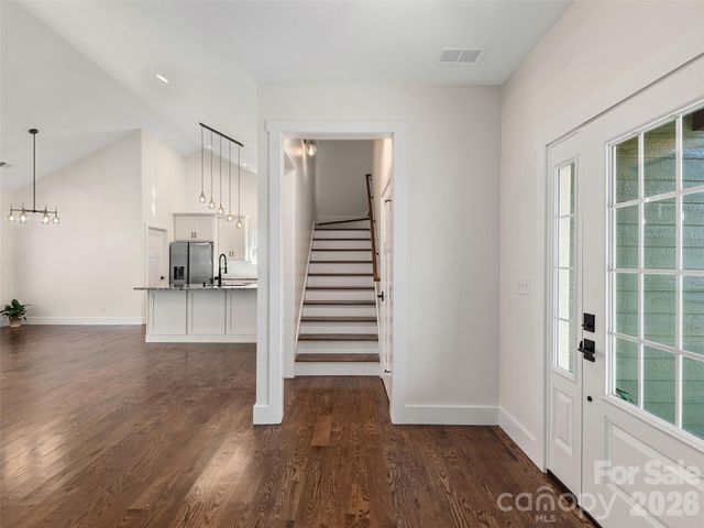 399 Crystal Heights Drive, Hendersonville, NC 28739