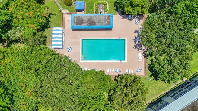 3002 Portofino Isle D1, Coconut Creek, FL 33066