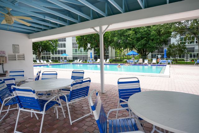 3002 Portofino Isle D1, Coconut Creek, FL 33066