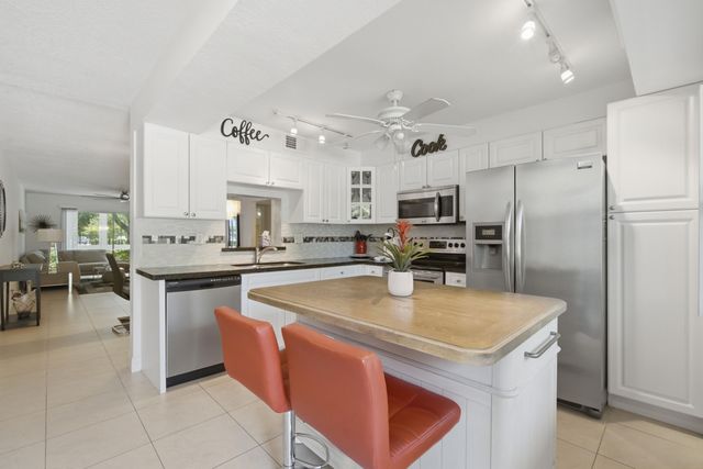 3002 Portofino Isle D1, Coconut Creek, FL 33066