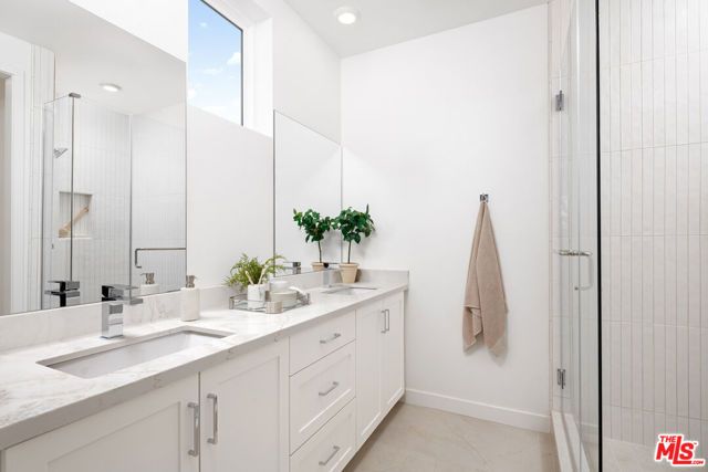 1666 Coral Sea Lane, Los Angeles, CA 90732