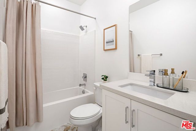 1666 Coral Sea Lane, Los Angeles, CA 90732