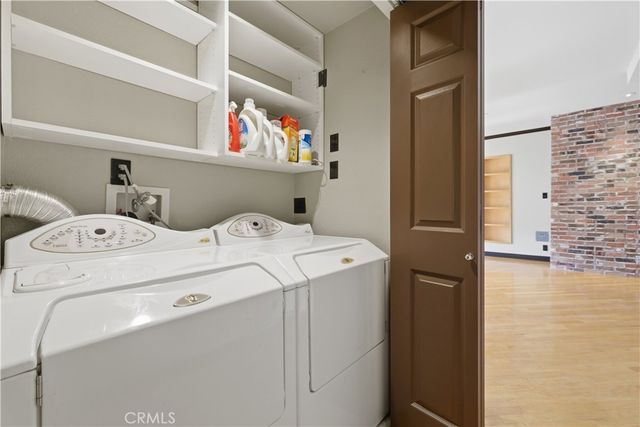 14960 Dickens Street 303, Sherman Oaks, CA 91403