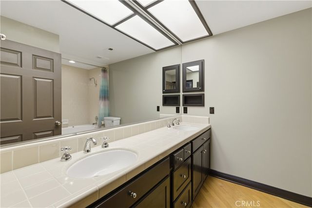 14960 Dickens Street 303, Sherman Oaks, CA 91403