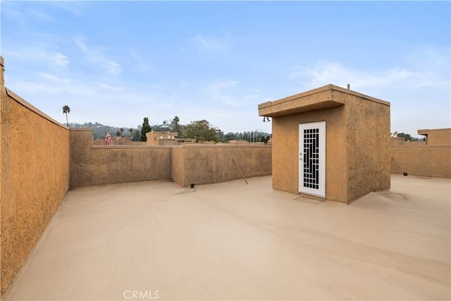 14960 Dickens Street 303, Sherman Oaks, CA 91403