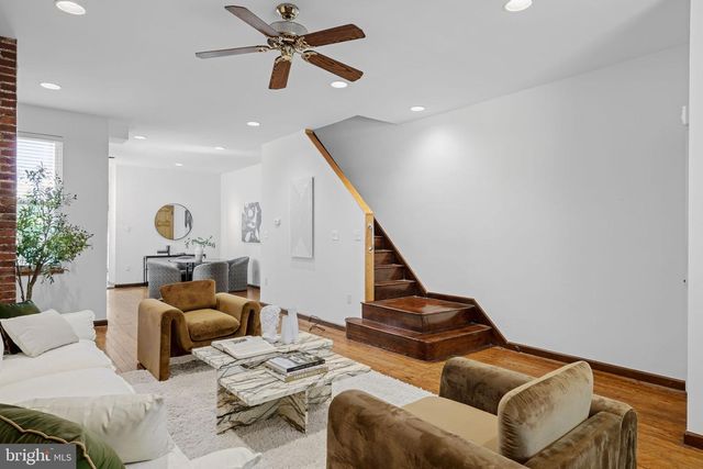 2424 LOMBARD ST, Philadelphia, PA 19146