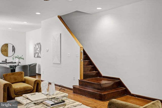 2424 LOMBARD ST, Philadelphia, PA 19146