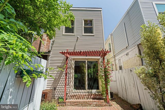 2424 LOMBARD ST, Philadelphia, PA 19146