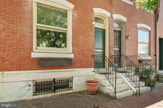 2424 LOMBARD ST, Philadelphia, PA 19146