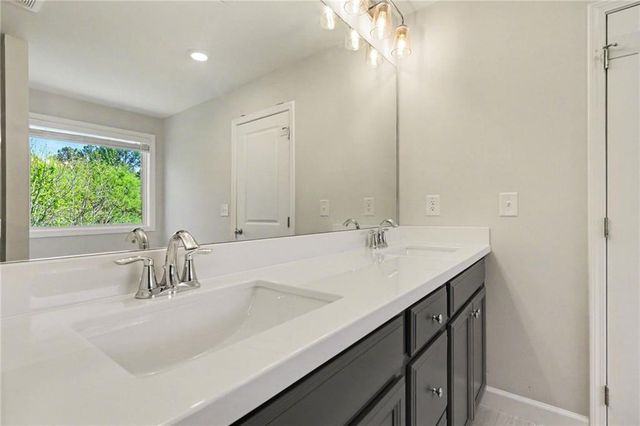 545 Cresentry Brook, Smyrna, GA 30082