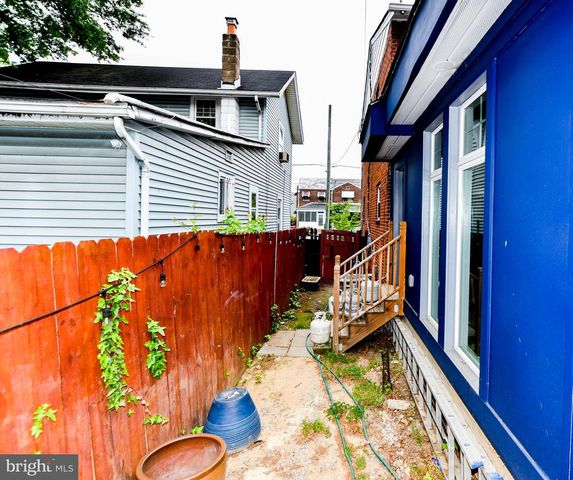 19 ANACOSTIA RD NE, Washington, DC 20019