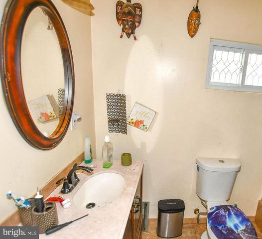 19 ANACOSTIA RD NE, Washington, DC 20019