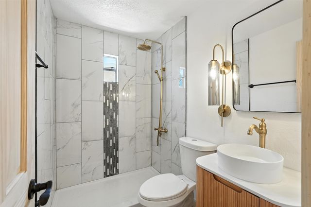 1710 Avenida Cristobal Colon, Santa Fe, NM 87501