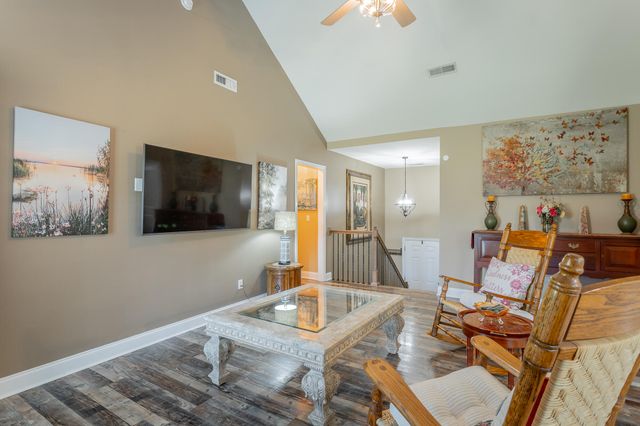 7598 Gawain Path, Ooltewah, TN 37363