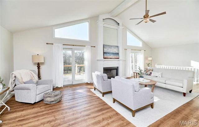 1116 S Charlemagne Drive, Lake St Louis, MO 63367