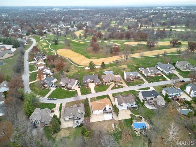 1116 S Charlemagne Drive, Lake St Louis, MO 63367