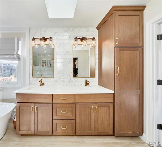 1116 S Charlemagne Drive, Lake St Louis, MO 63367