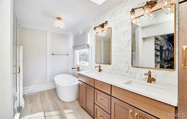 1116 S Charlemagne Drive, Lake St Louis, MO 63367