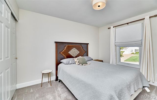 1116 S Charlemagne Drive, Lake St Louis, MO 63367