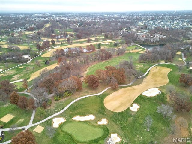 1116 S Charlemagne Drive, Lake St Louis, MO 63367