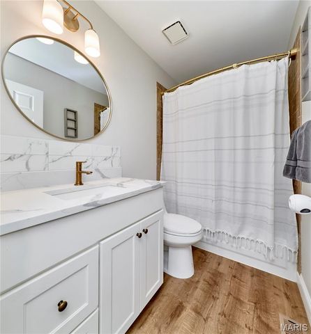 1116 S Charlemagne Drive, Lake St Louis, MO 63367