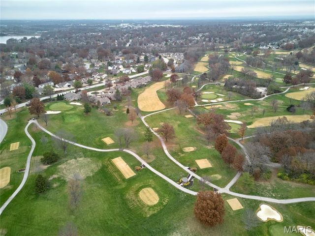 1116 S Charlemagne Drive, Lake St Louis, MO 63367