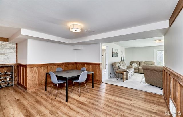 1116 S Charlemagne Drive, Lake St Louis, MO 63367