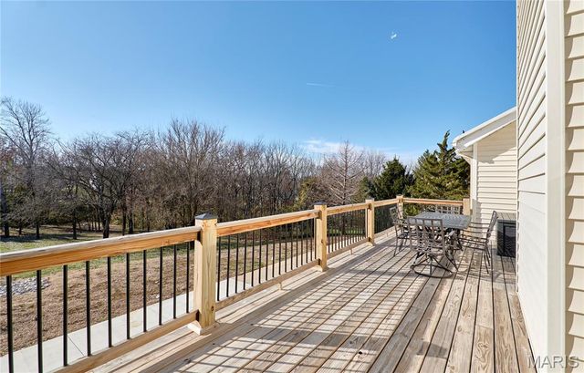 1116 S Charlemagne Drive, Lake St Louis, MO 63367