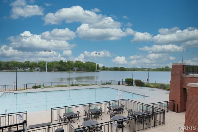 1116 S Charlemagne Drive, Lake St Louis, MO 63367