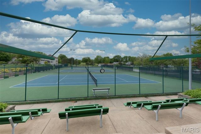 1116 S Charlemagne Drive, Lake St Louis, MO 63367