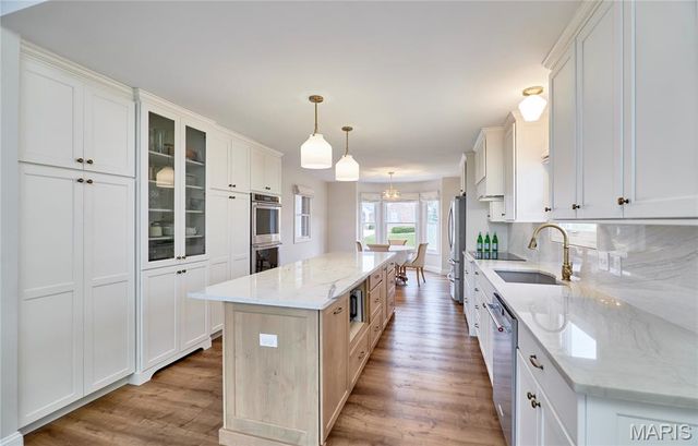 1116 S Charlemagne Drive, Lake St Louis, MO 63367