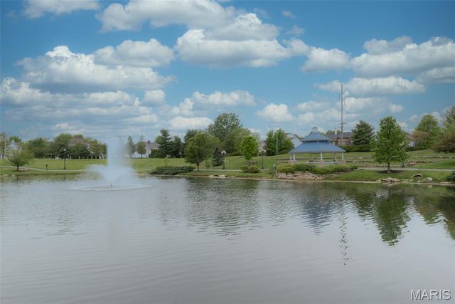 1116 S Charlemagne Drive, Lake St Louis, MO 63367