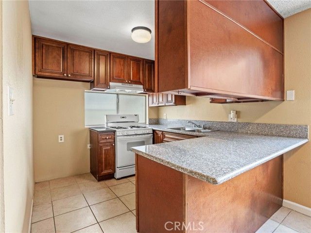 7037 Milton Avenue 4, Whittier, CA 90602