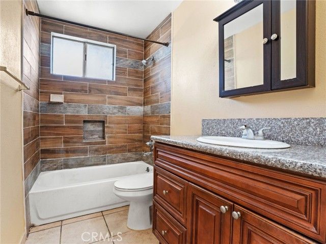 7037 Milton Avenue 4, Whittier, CA 90602