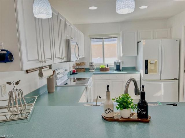 1124 47th ST, Cape Coral, FL 33914