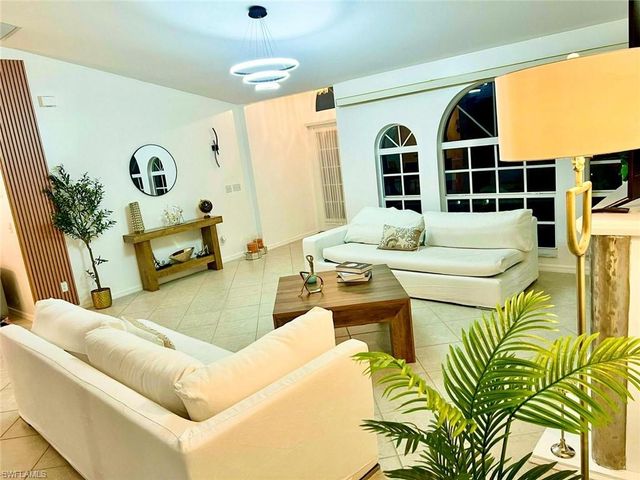 1124 47th ST, Cape Coral, FL 33914