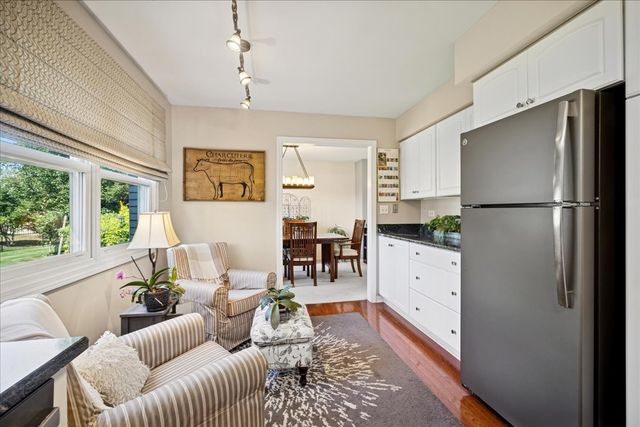 1014 S Grace Street, Mount Prospect, IL 60056