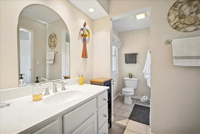 1014 S Grace Street, Mount Prospect, IL 60056