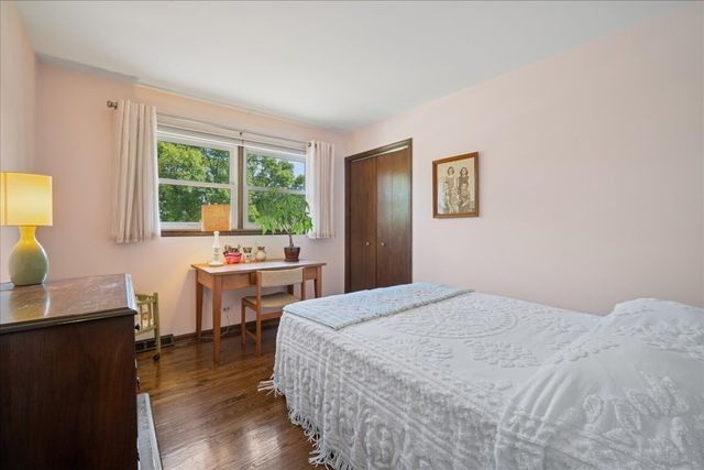 1014 S Grace Street, Mount Prospect, IL 60056