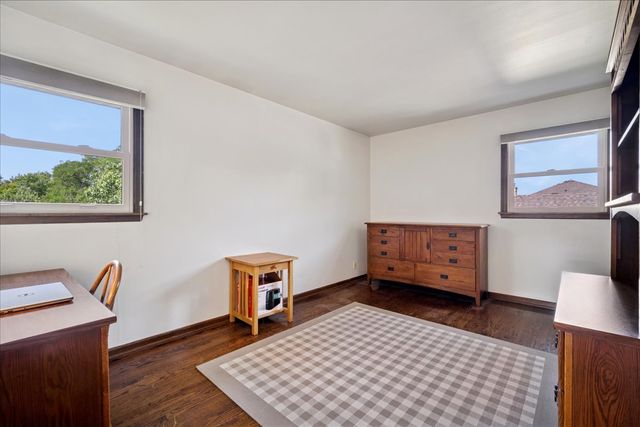 1014 S Grace Street, Mount Prospect, IL 60056