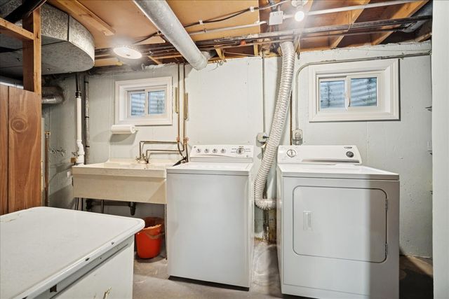 1014 S Grace Street, Mount Prospect, IL 60056