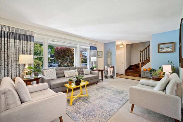 1014 S Grace Street, Mount Prospect, IL 60056