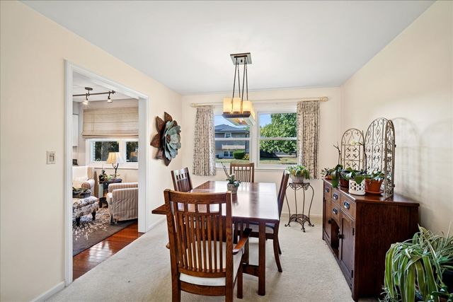 1014 S Grace Street, Mount Prospect, IL 60056