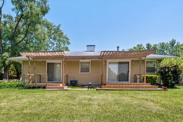 33 Somerset Road, Montgomery, IL 60538