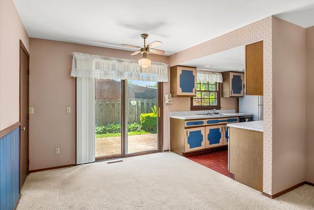 33 Somerset Road, Montgomery, IL 60538
