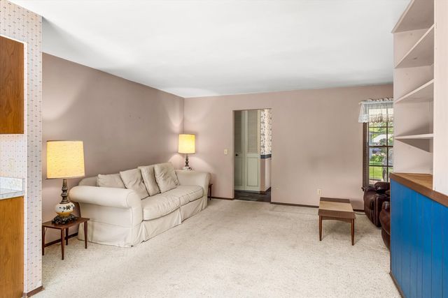 33 Somerset Road, Montgomery, IL 60538