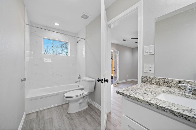 3425 Mount Pleasant Street B, Houston, TX 77021