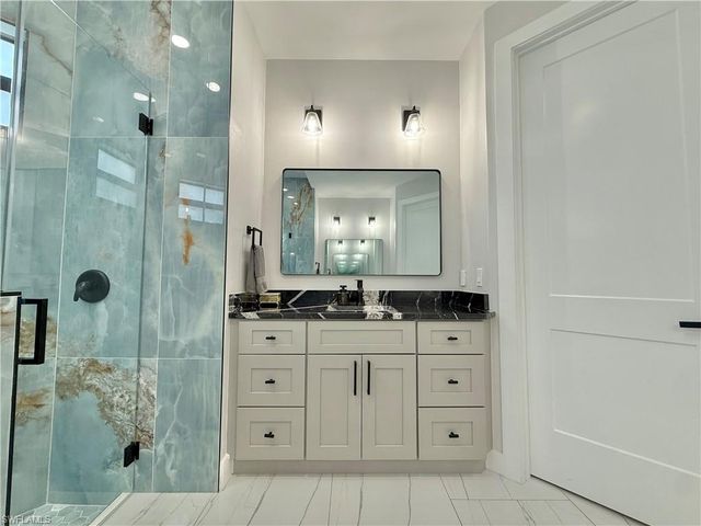 2618 NW 8th TER, Cape Coral, FL 33993